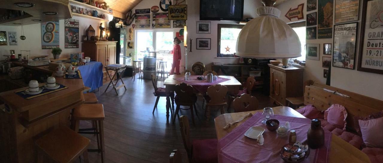The Place After The Race B&B Müllenbach Buitenkant foto